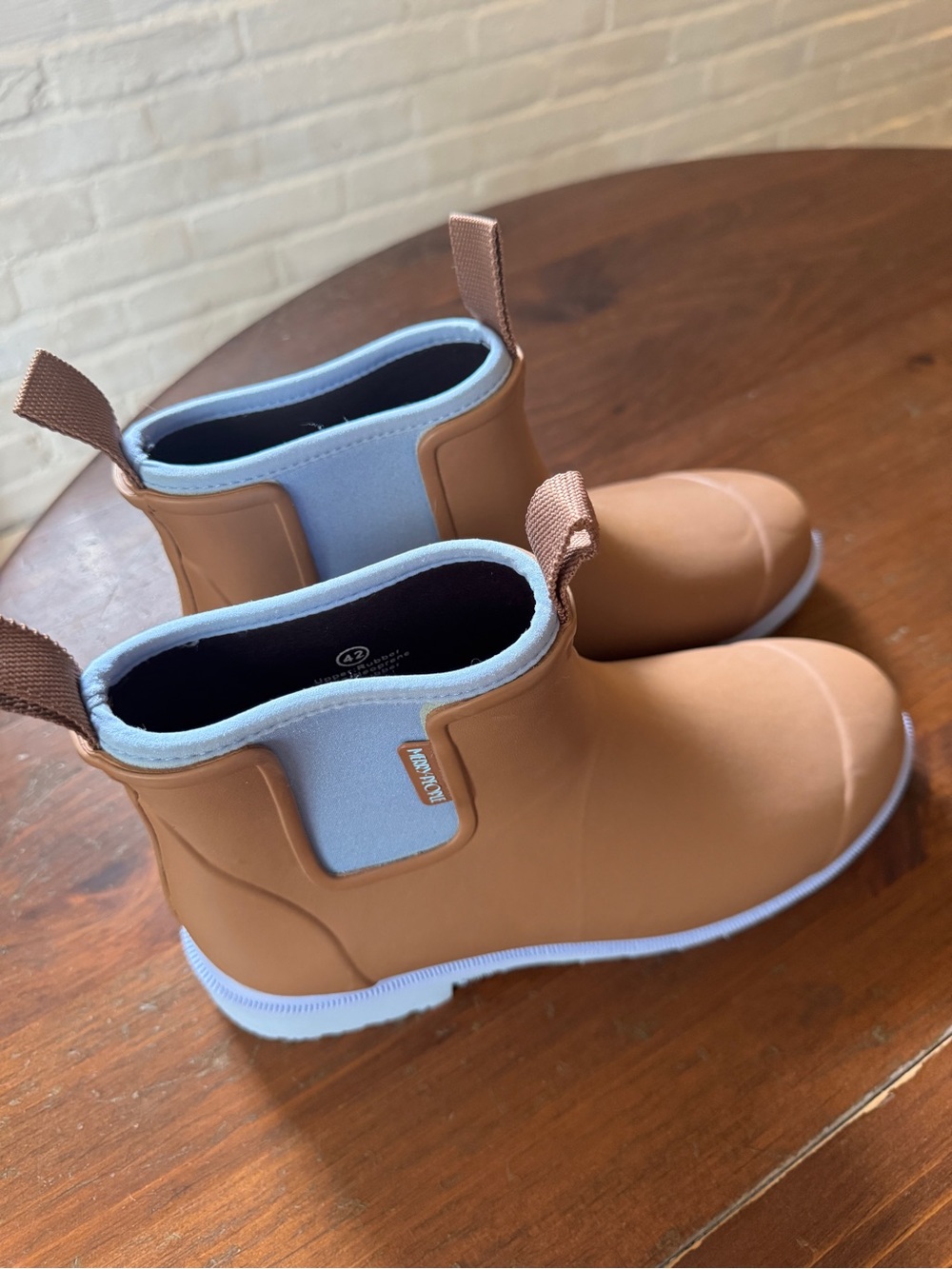 Merry People Women’s rain boots, size 42